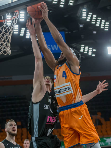 为朋友迎来 为朋友迎来